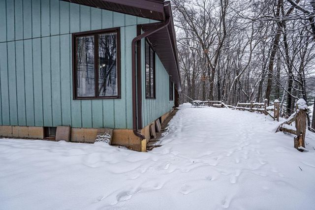 2548 Woodhaven Road, Eau Claire, WI 54703