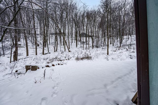 2548 Woodhaven Road, Eau Claire, WI 54703