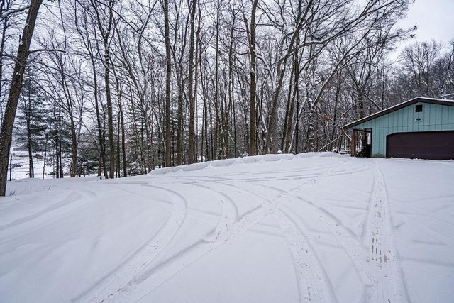 2548 Woodhaven Road, Eau Claire, WI 54703