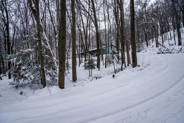 2548 Woodhaven Road, Eau Claire, WI 54703