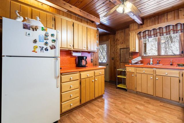 2548 Woodhaven Road, Eau Claire, WI 54703