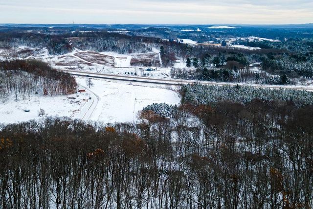 2548 Woodhaven Road, Eau Claire, WI 54703