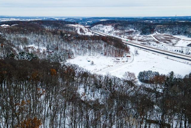 2548 Woodhaven Road, Eau Claire, WI 54703