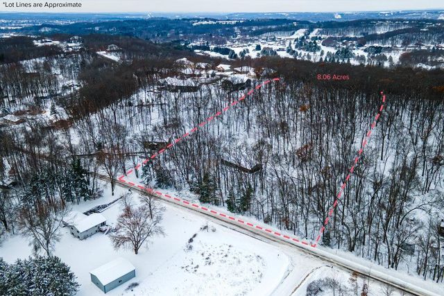 2548 Woodhaven Road, Eau Claire, WI 54703