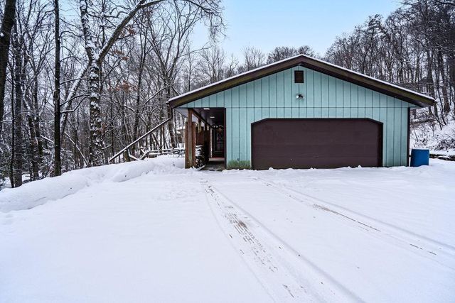 2548 Woodhaven Road, Eau Claire, WI 54703