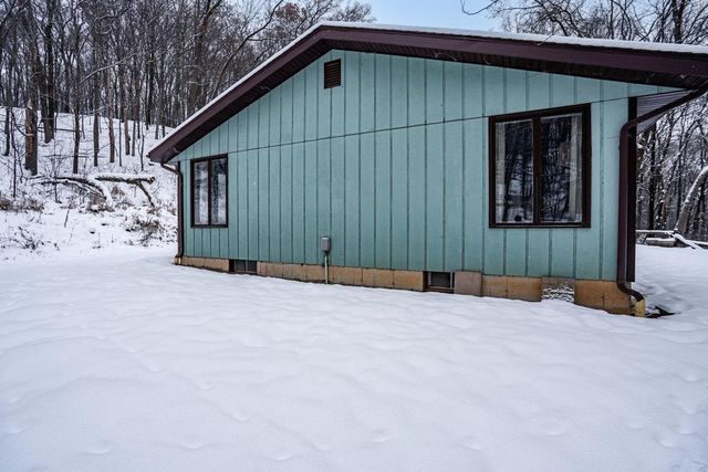 2548 Woodhaven Road, Eau Claire, WI 54703