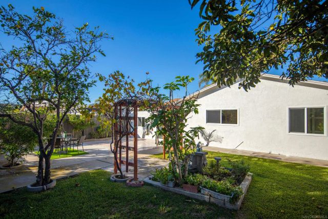 8715 Covina Cir, San Diego, CA 92126