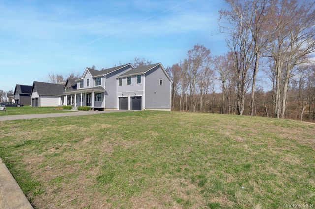26 Wildwood Drive, Rock Tavern, NY 12575