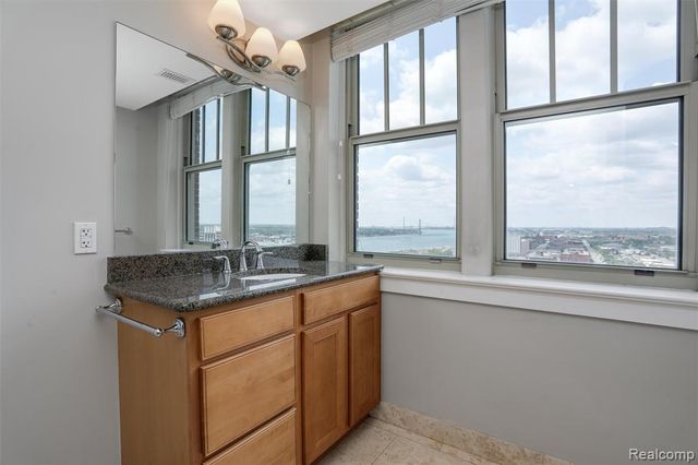 525 W Lafayette Boulevard 18E and 19C, Detroit, MI 48226