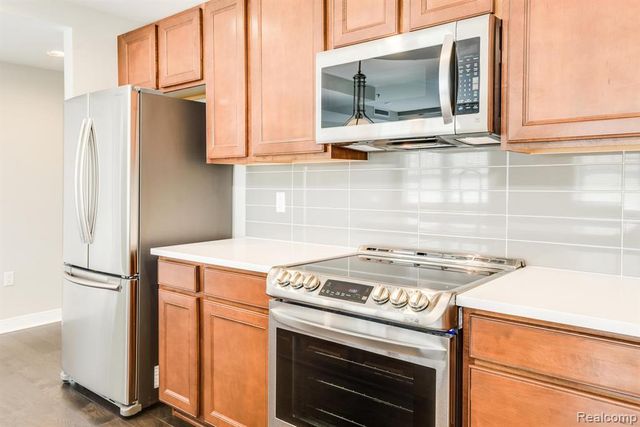 525 W Lafayette Boulevard 18E and 19C, Detroit, MI 48226