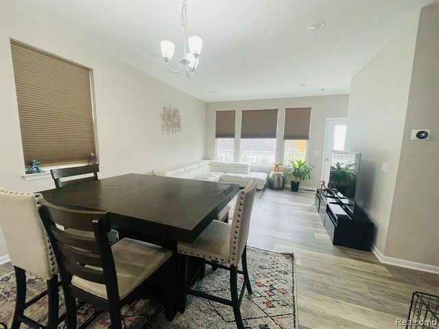 3221 Chambers, Wixom, MI 48393