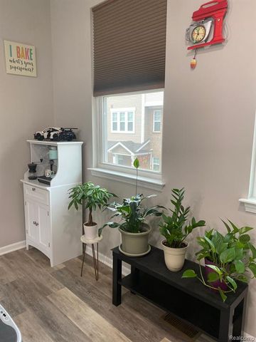 3221 Chambers, Wixom, MI 48393