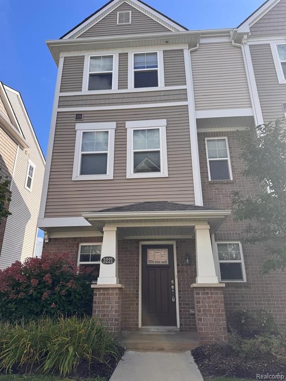 3221 Chambers, Wixom, MI 48393