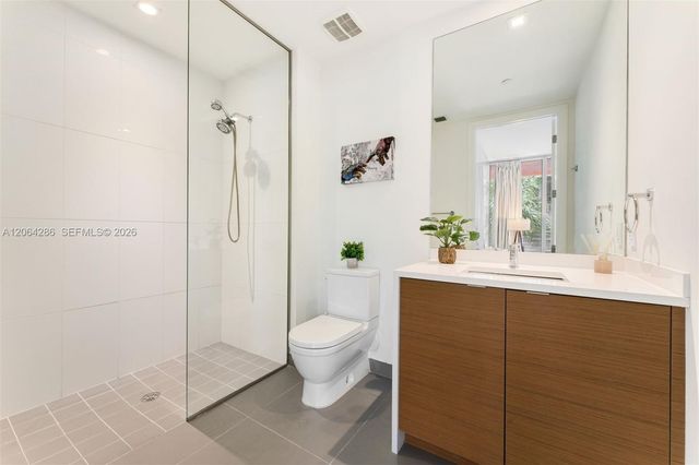 250 NW 24th Street 2B, Miami, FL 33127