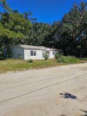 581 NE 68TH COURT, Ocala, FL 34470