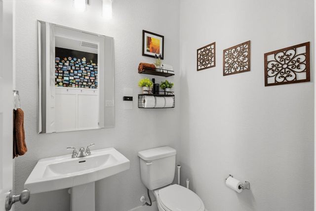 1613 Seeger DR, Pflugerville, TX 78660