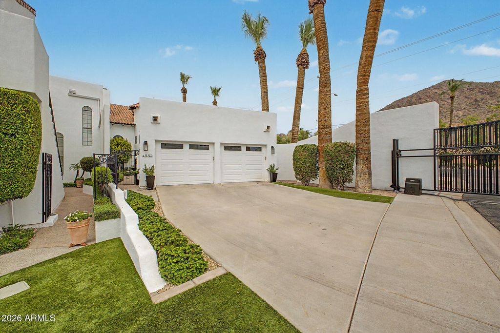 4552 N 52ND Place, Phoenix, AZ 85018 — exterior