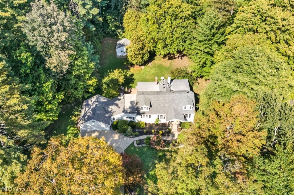 37531 Milann Drive, Willoughby Hills, OH 44094