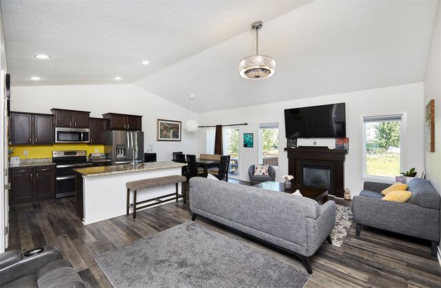 513 SE 15th Street, Grimes, IA 50111