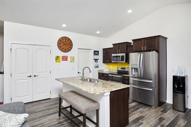513 SE 15th Street, Grimes, IA 50111