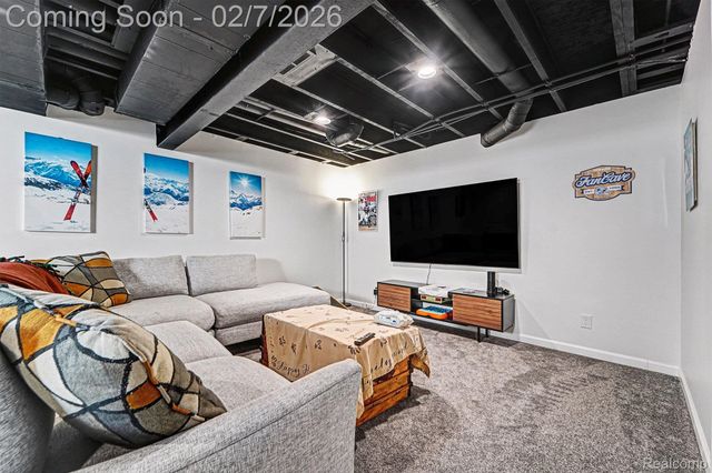 2471 Massoit Road, Royal Oak, MI 48073