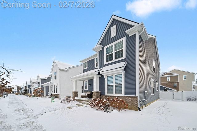 2471 Massoit Road, Royal Oak, MI 48073