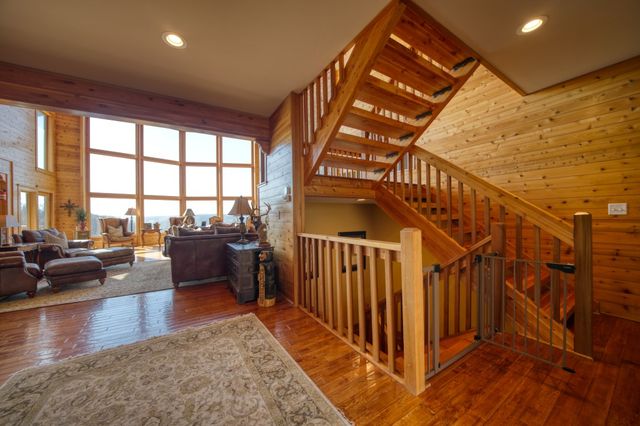 238 Lake Forest Drive, Eureka Springs, AR 72631