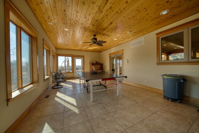 238 Lake Forest Drive, Eureka Springs, AR 72631