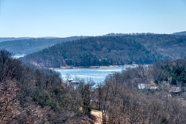 238 Lake Forest Drive, Eureka Springs, AR 72631