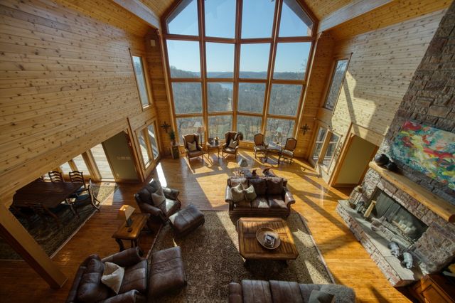 238 Lake Forest Drive, Eureka Springs, AR 72631