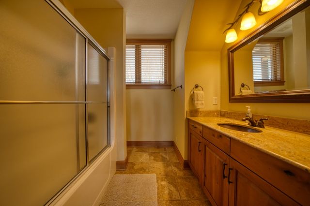 238 Lake Forest Drive, Eureka Springs, AR 72631