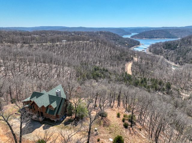 238 Lake Forest Drive, Eureka Springs, AR 72631