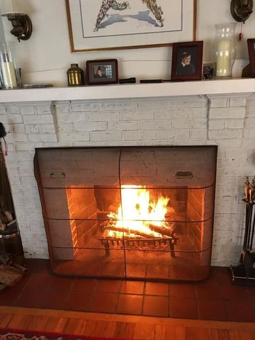 793 Allen St, Springfield, MA 01118