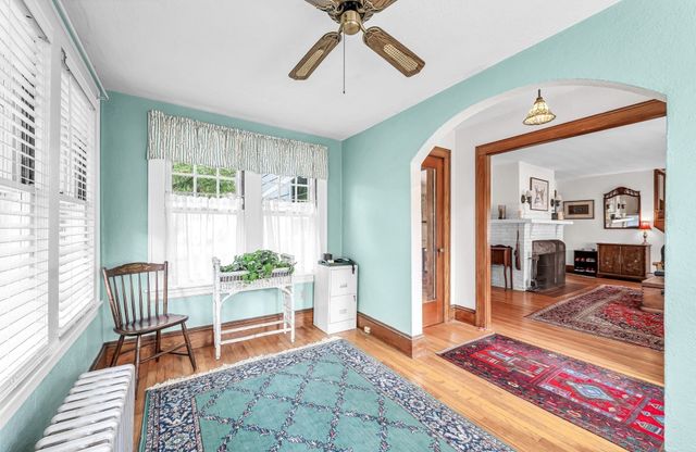 793 Allen St, Springfield, MA 01118