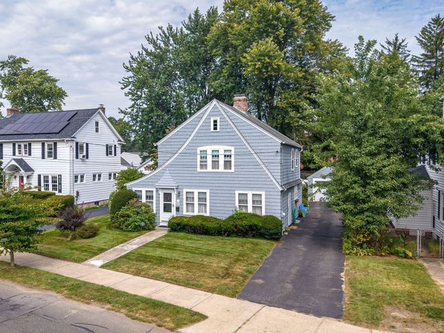793 Allen St, Springfield, MA 01118
