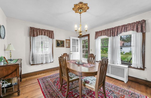 793 Allen St, Springfield, MA 01118