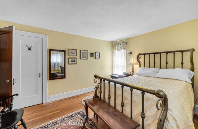 793 Allen St, Springfield, MA 01118