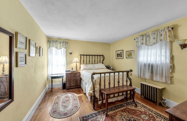 793 Allen St, Springfield, MA 01118