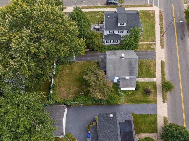 793 Allen St, Springfield, MA 01118