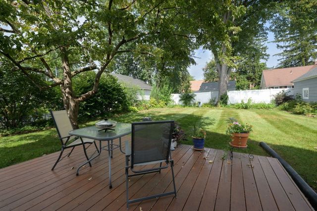 793 Allen St, Springfield, MA 01118