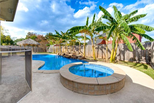 12630 Vineyard Trail Lane, Sugar Land, TX 77478