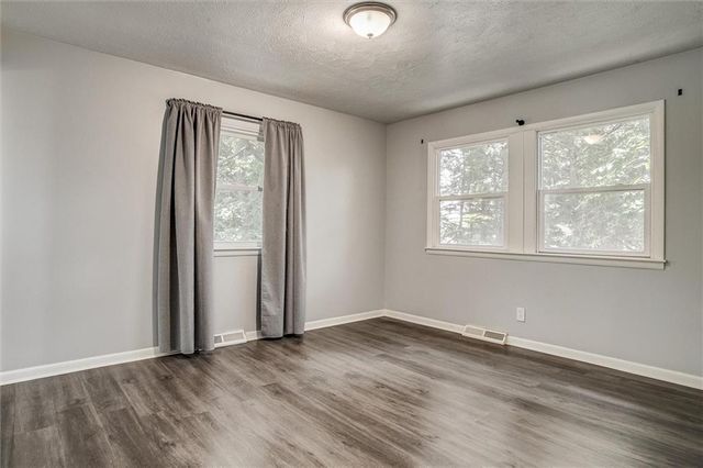 151 Cornell Avenue, Bonner Springs, KS 66012
