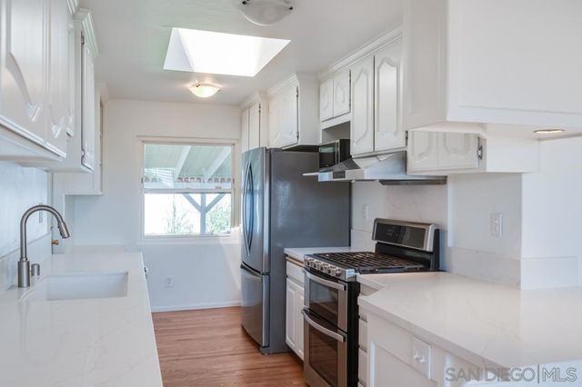 752 Hillsview, El Cajon, CA 92020