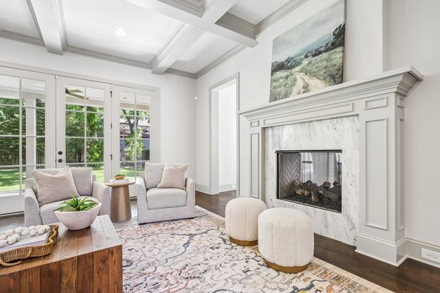 1126 Battery Ln, Nashville, TN 37220