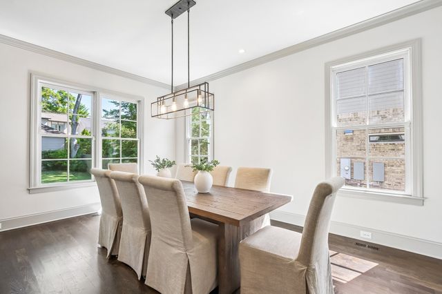 1126 Battery Ln, Nashville, TN 37220