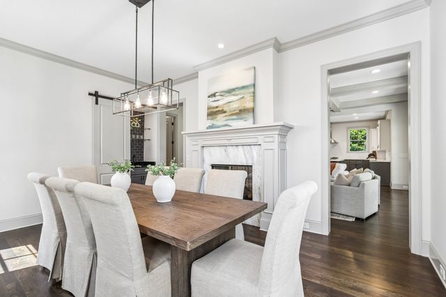 1126 Battery Ln, Nashville, TN 37220