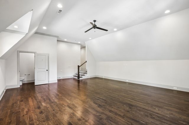 1126 Battery Ln, Nashville, TN 37220