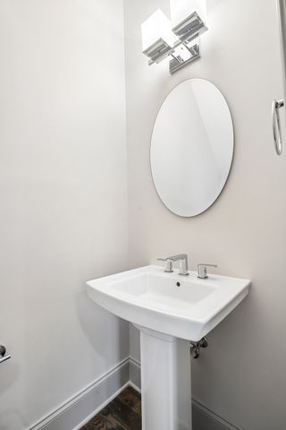 1126 Battery Ln, Nashville, TN 37220