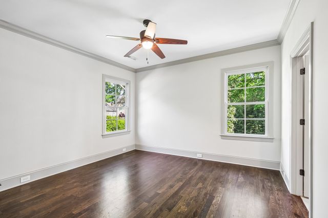 1126 Battery Ln, Nashville, TN 37220