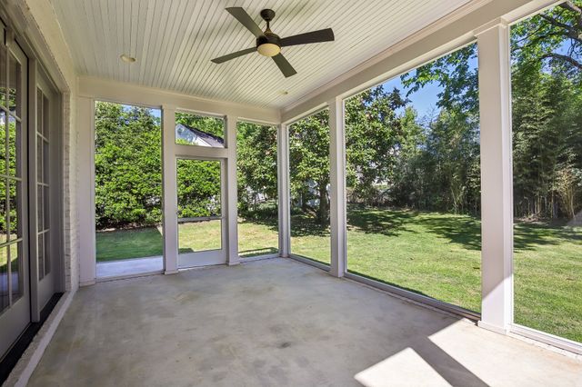 1126 Battery Ln, Nashville, TN 37220